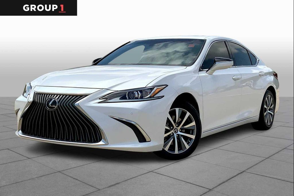 2020 LEXUS ES