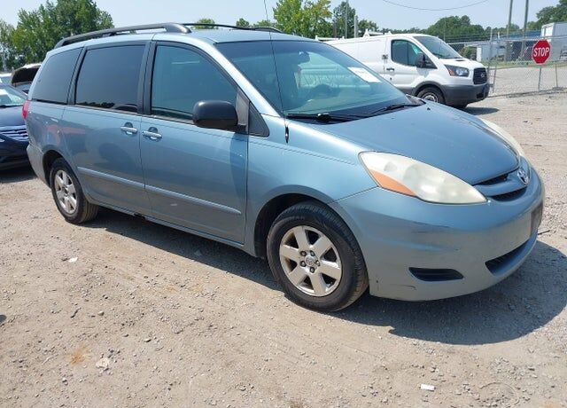 2008 TOYOTA Sienna