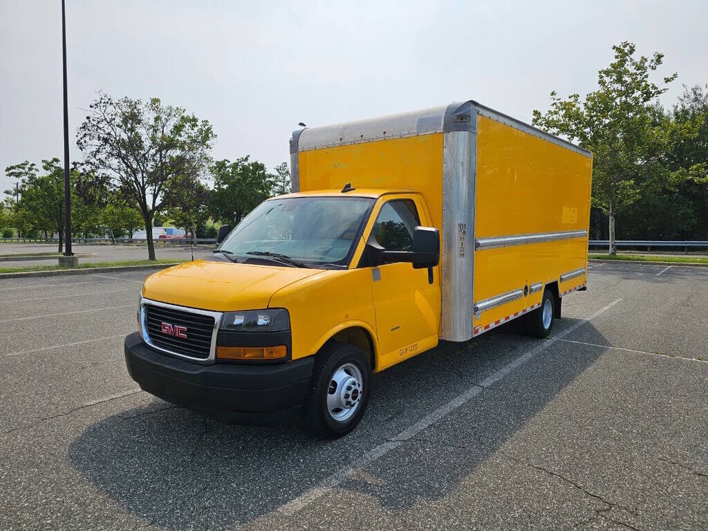 2021 GMC Savana