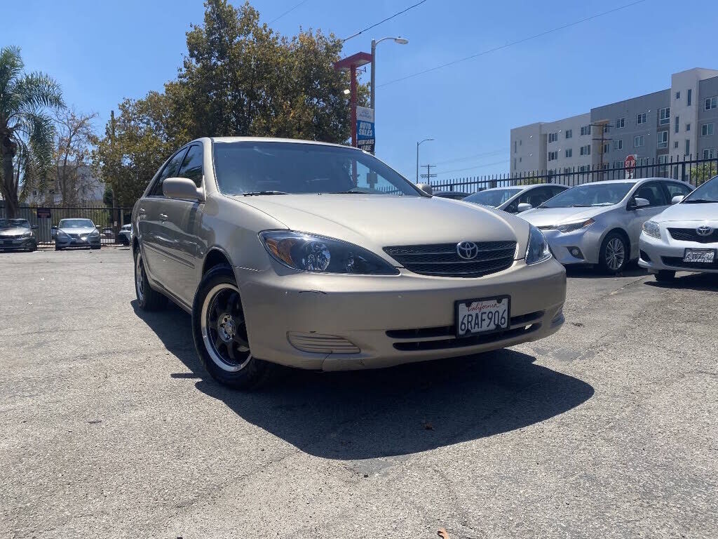 2004 TOYOTA Camry
