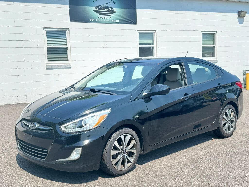 2015 HYUNDAI Accent