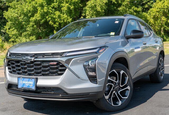 2025 CHEVROLET Trax