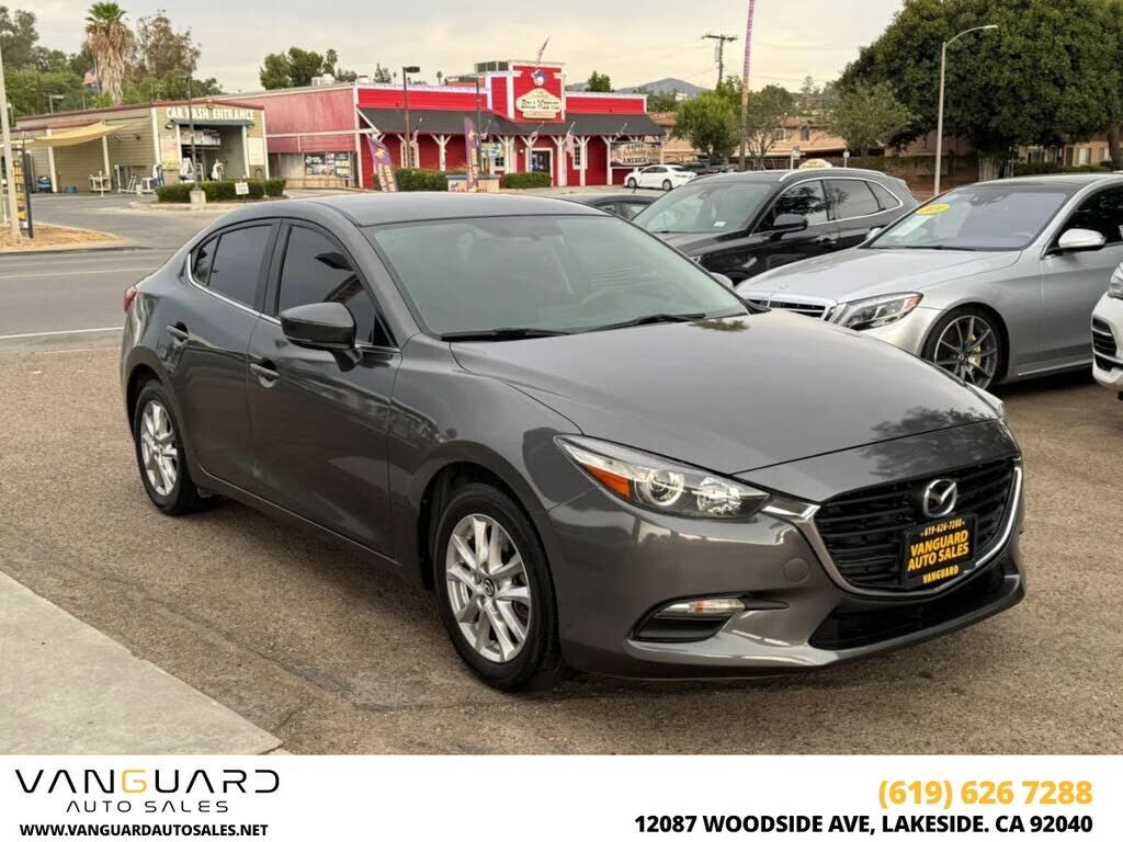 2017 MAZDA Mazda3