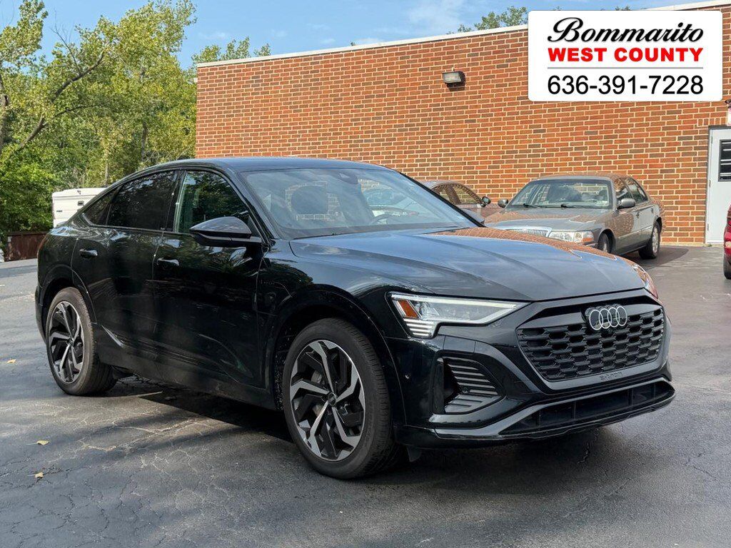 2024 AUDI Q8