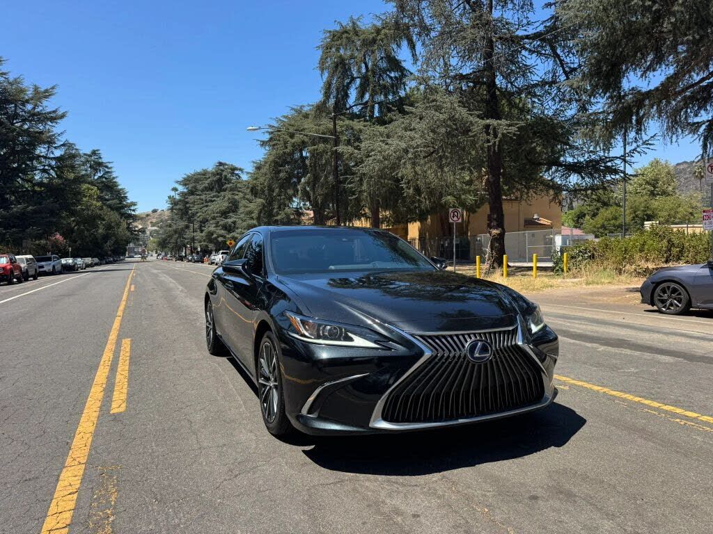 2021 LEXUS ES