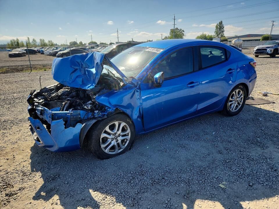 2018 TOYOTA Yaris