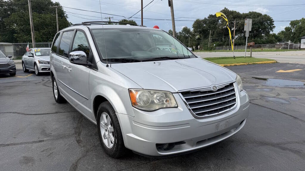 2010 CHRYSLER Town and Country