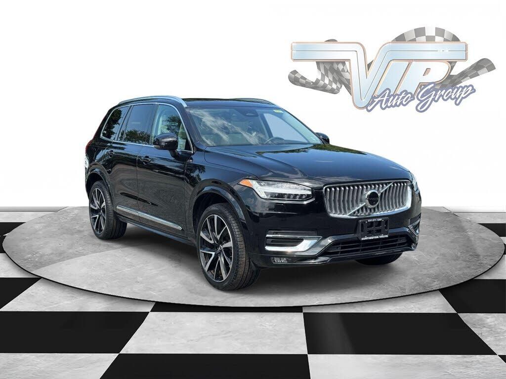 2023 VOLVO XC90