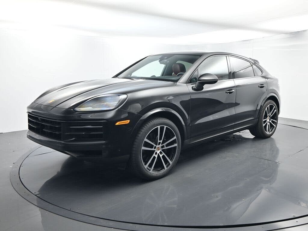 2025 PORSCHE Cayenne