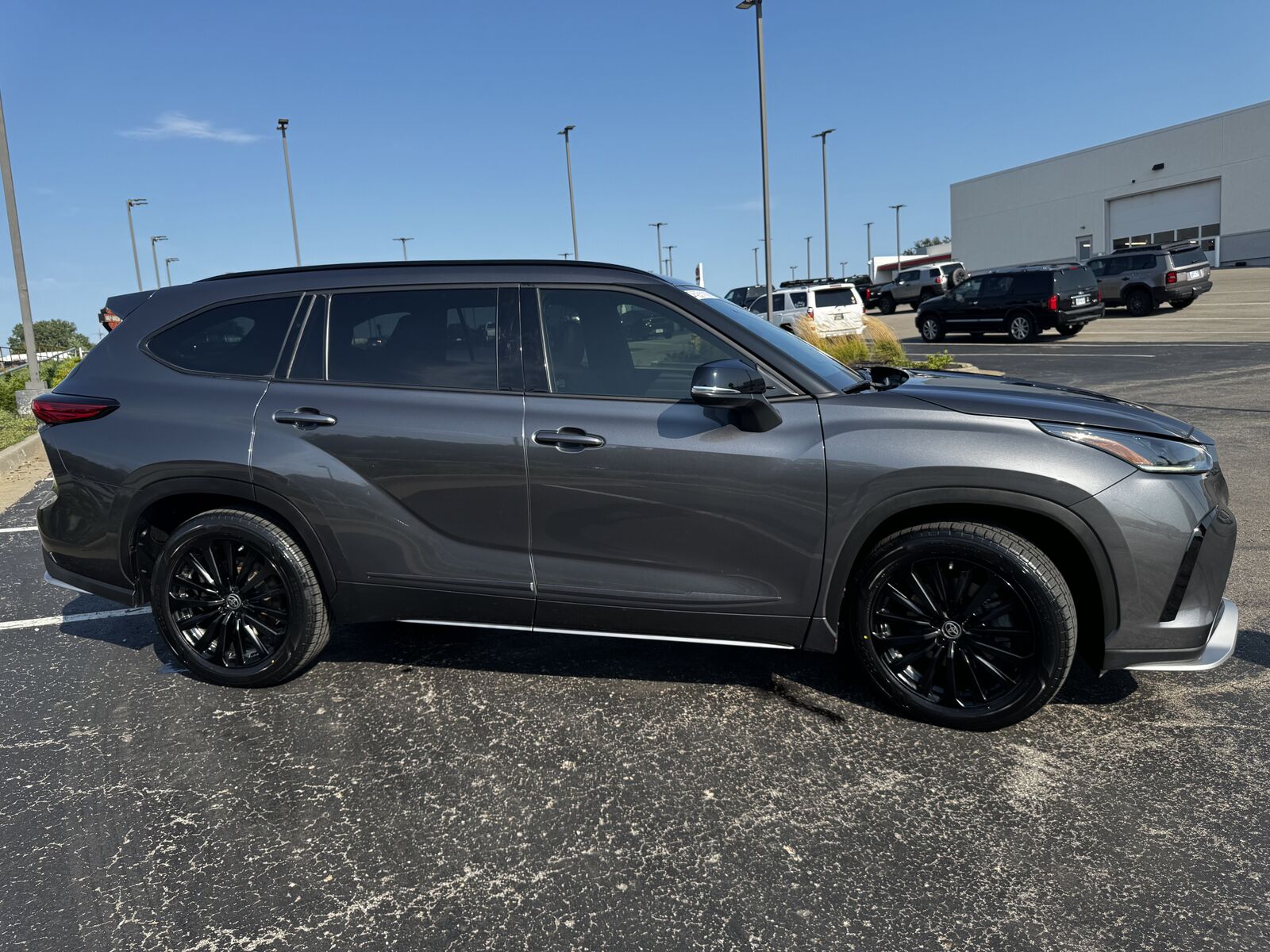 2023 TOYOTA Highlander