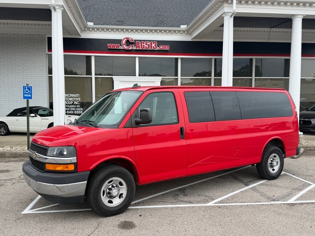 2017 CHEVROLET Express