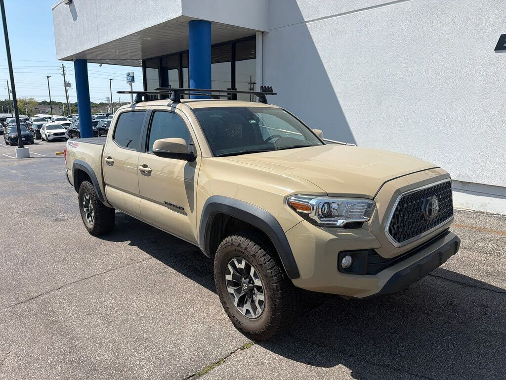 2019 TOYOTA Tacoma