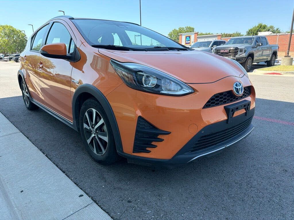 2018 TOYOTA Prius