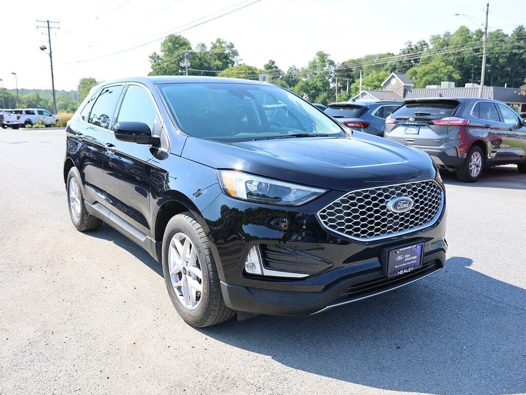2023 FORD Edge