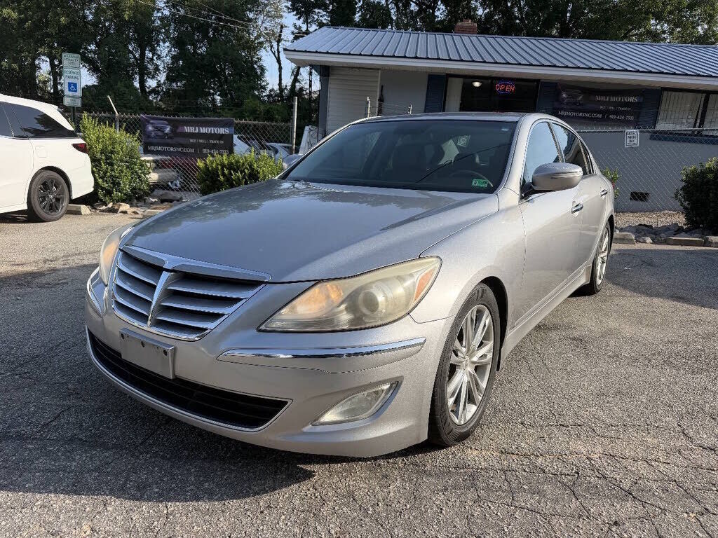 2012 HYUNDAI Genesis