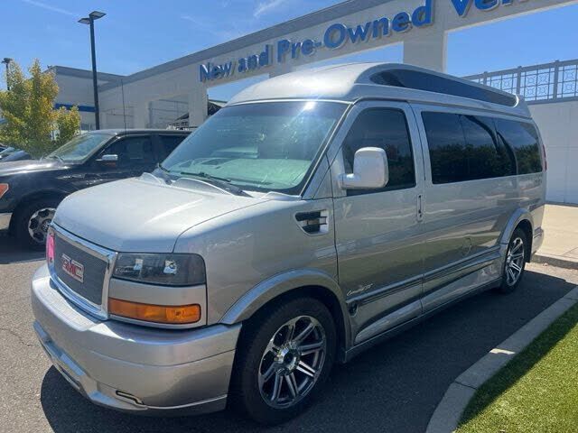 2016 GMC Savana