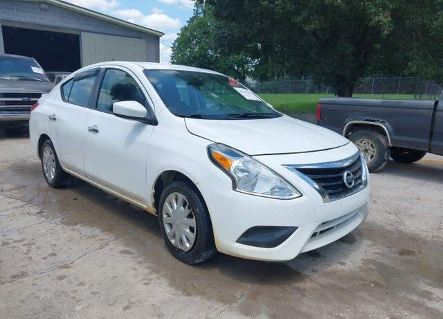 2018 NISSAN Versa