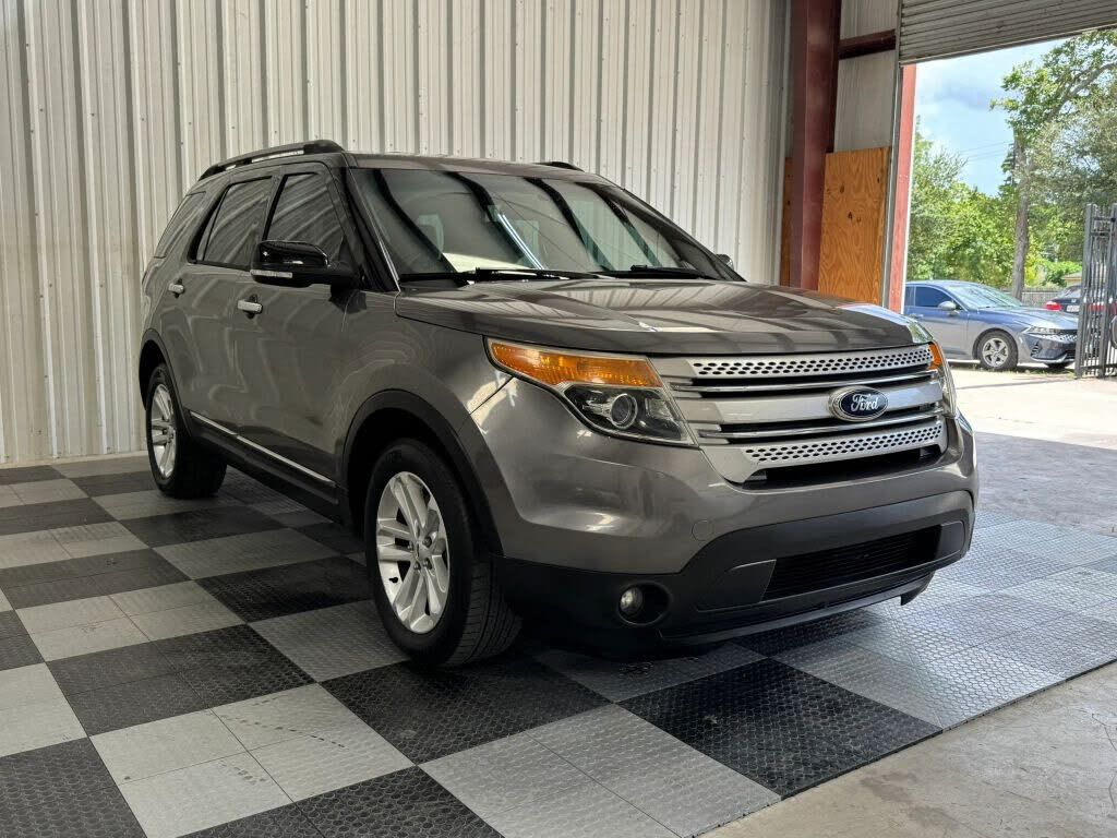 2014 FORD Explorer