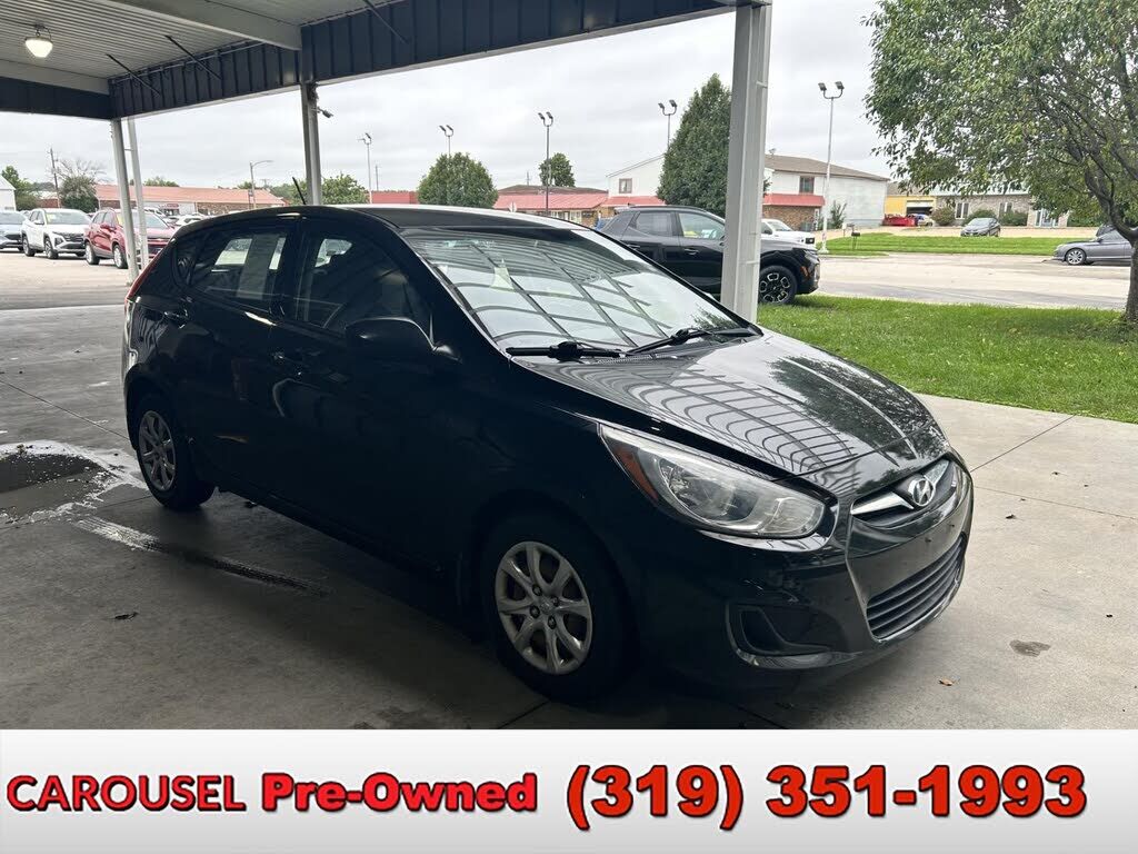 2013 HYUNDAI Accent