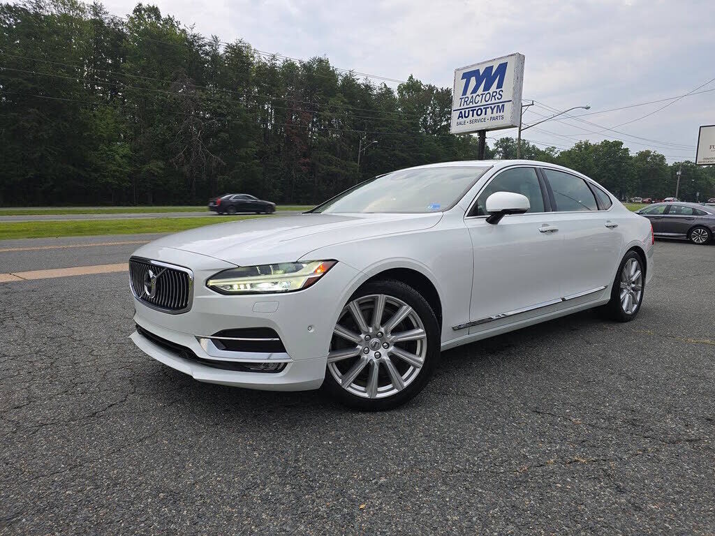 2018 VOLVO S90