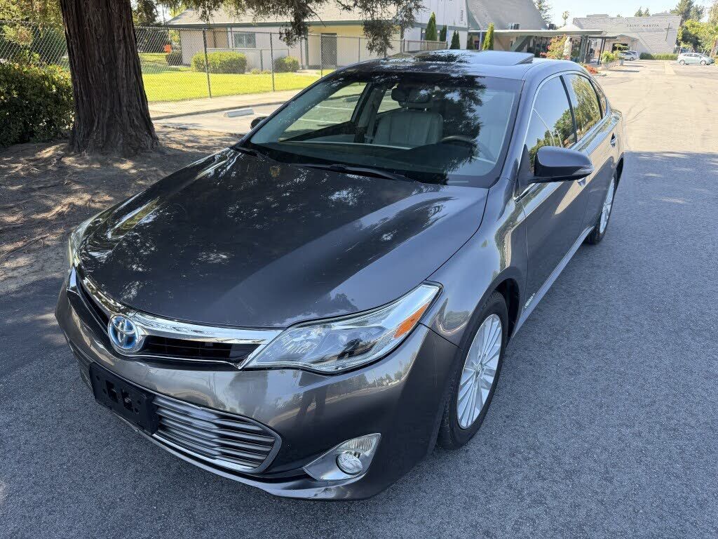 2013 TOYOTA Avalon