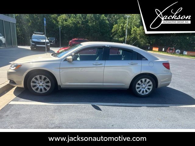 2014 CHRYSLER 200