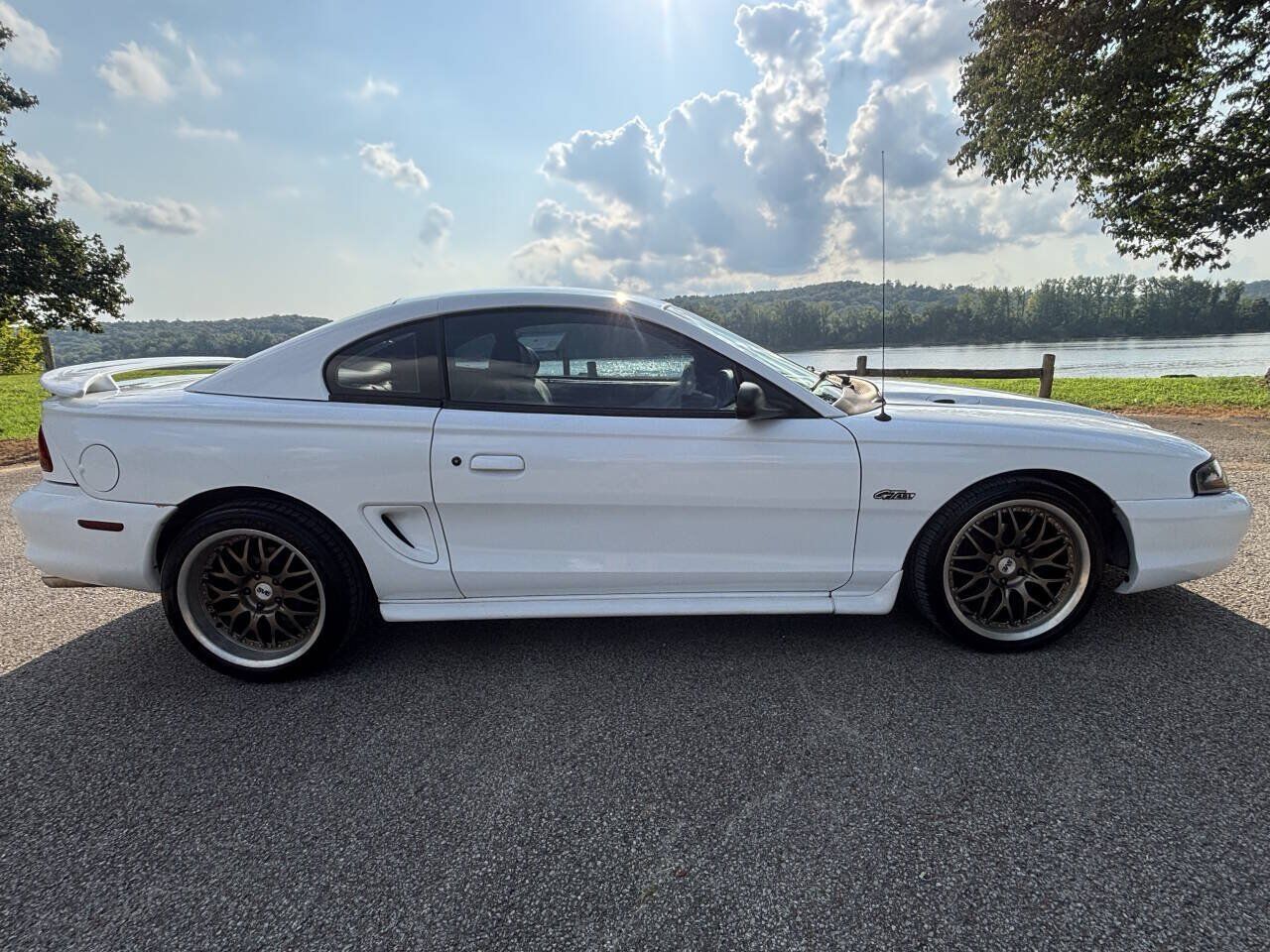 1998 FORD Mustang
