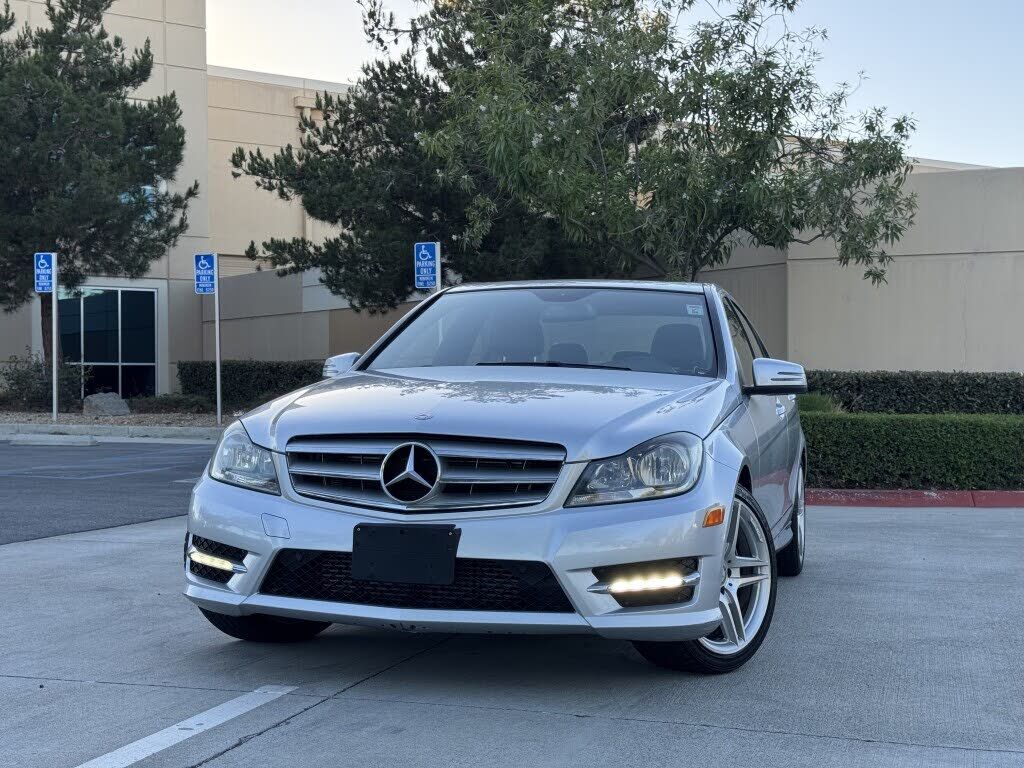 2013 MERCEDES-BENZ C-Class