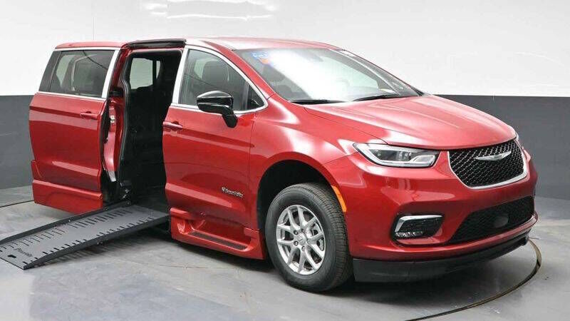 2026 CHRYSLER Pacifica