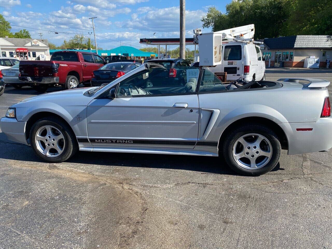 2002 FORD Mustang