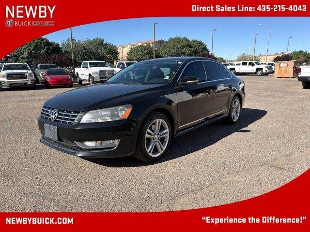 2013 VOLKSWAGEN Passat