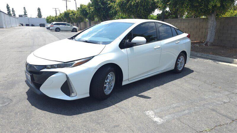 2019 TOYOTA Prius
