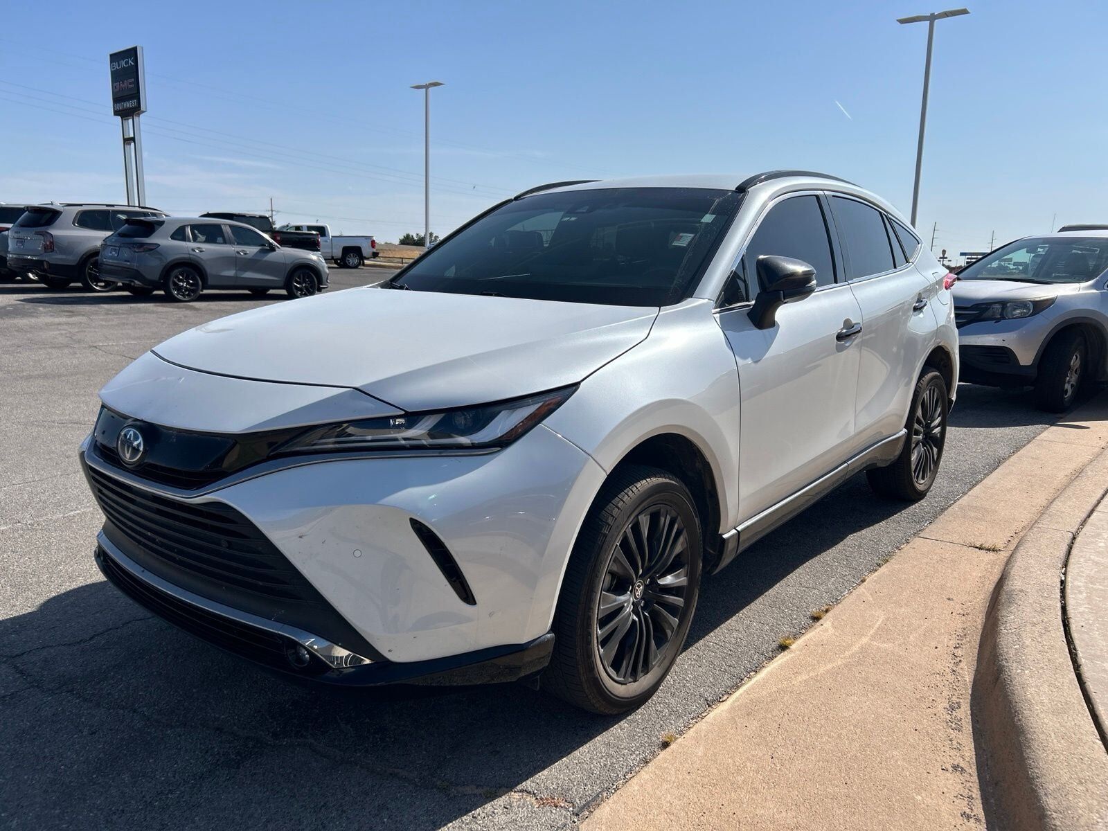 2024 TOYOTA Venza
