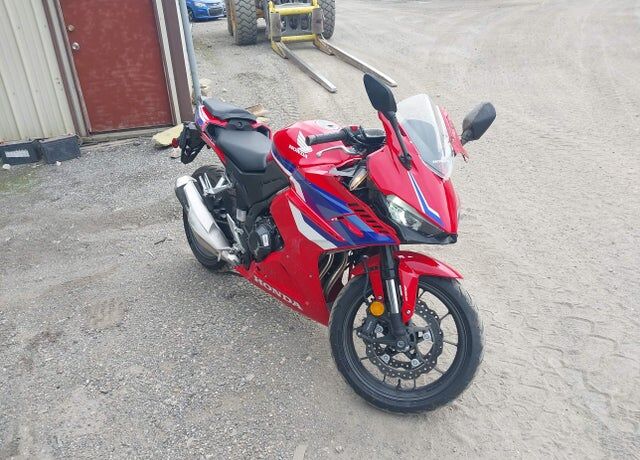2025 HONDA CB