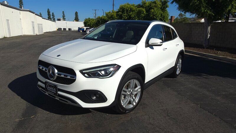 2023 MERCEDES-BENZ GLA-Class
