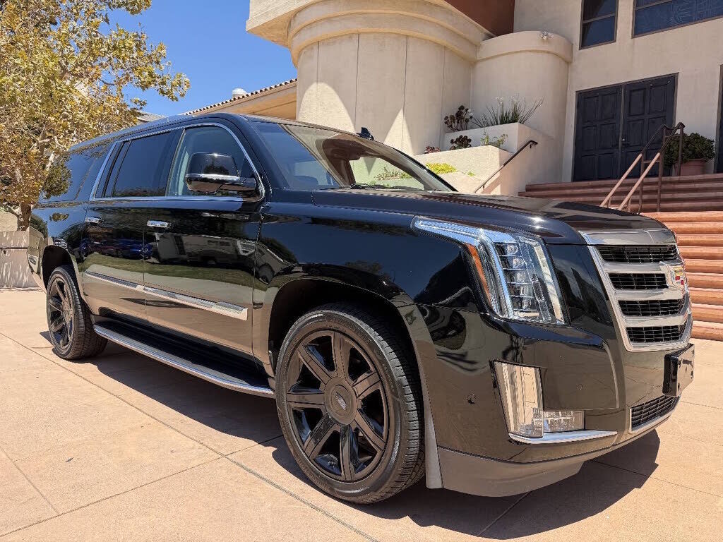 2018 CADILLAC Escalade ESV