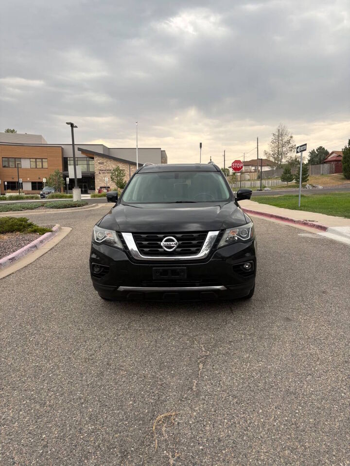 2017 NISSAN Pathfinder