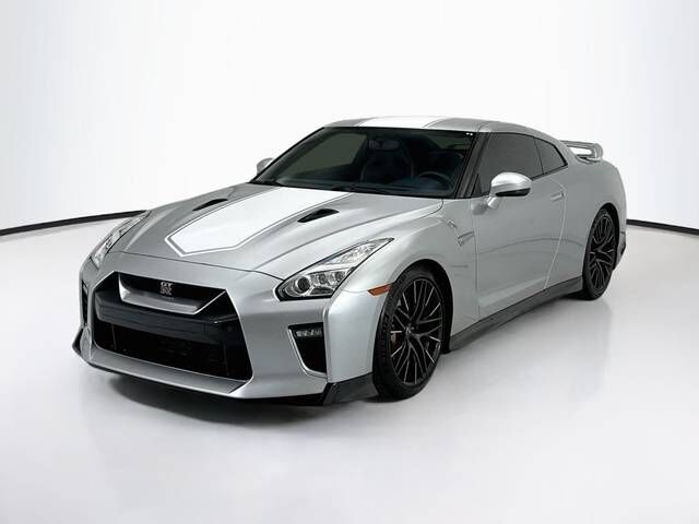 2020 NISSAN GT-R
