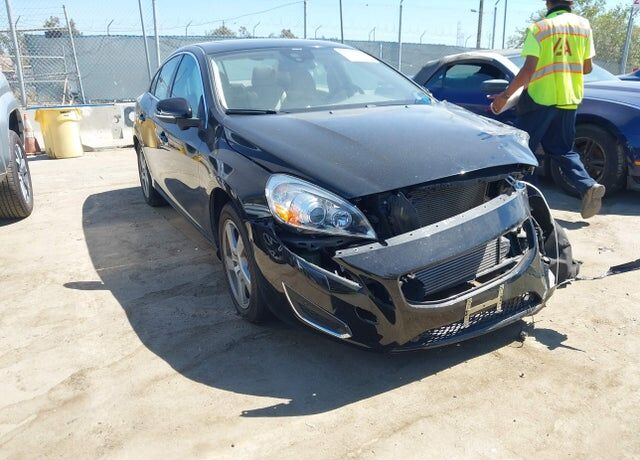 2013 VOLVO S60