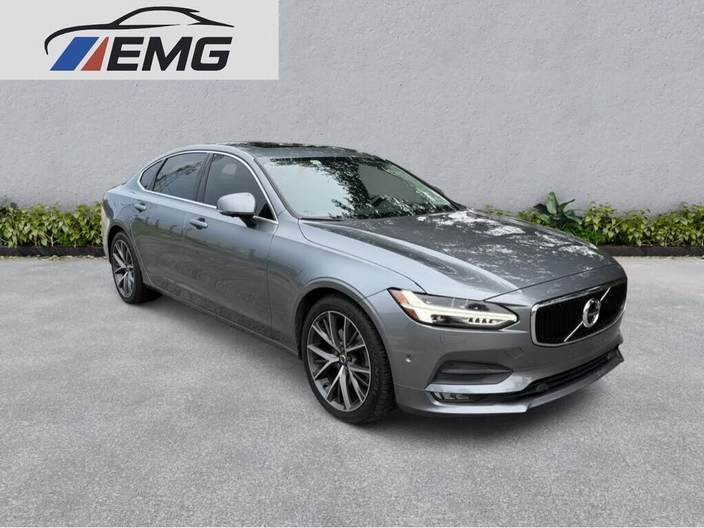 2018 VOLVO S90