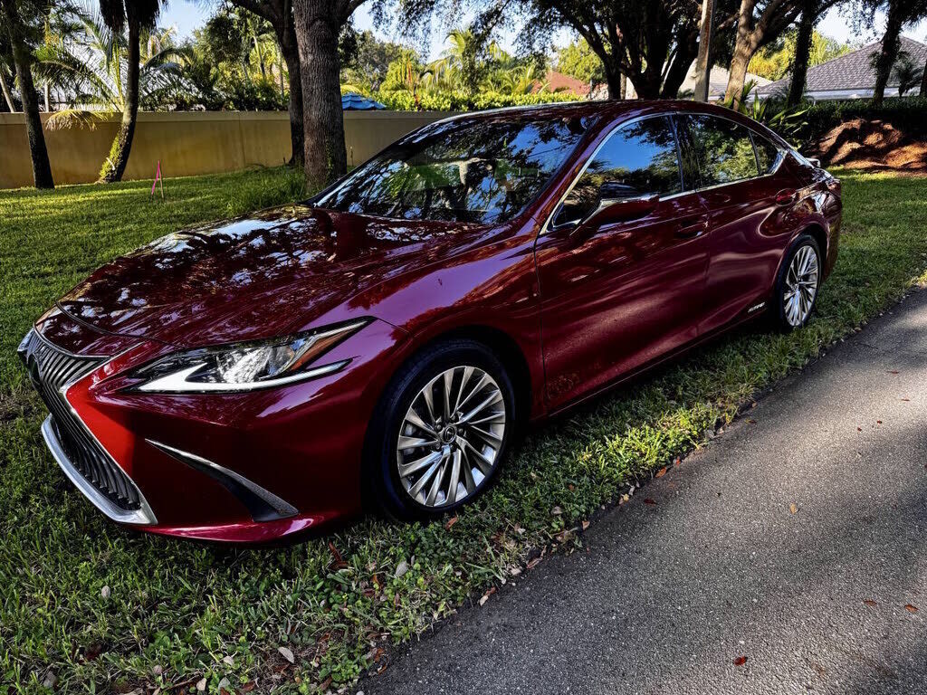 2020 LEXUS ES