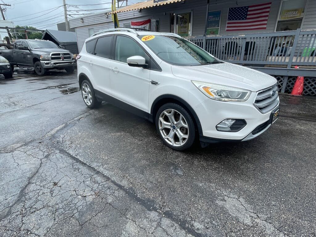 2017 FORD Escape