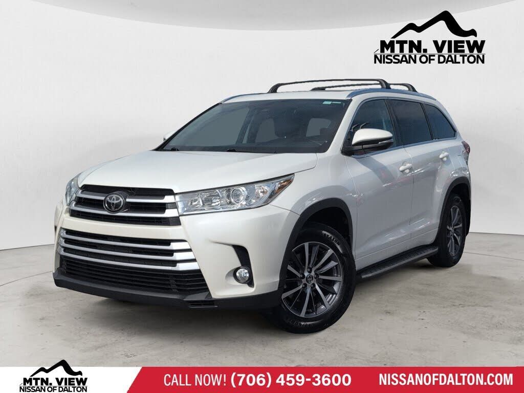 2017 TOYOTA Highlander