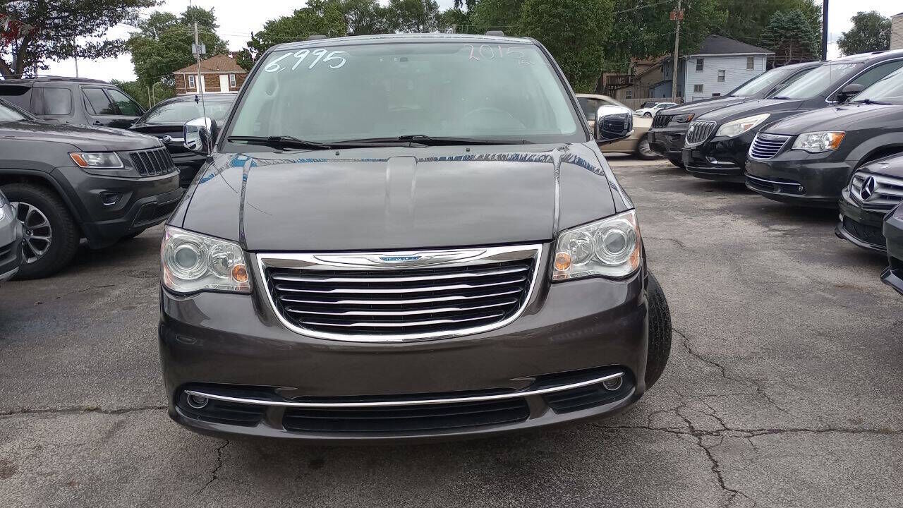 2015 CHRYSLER Town and Country