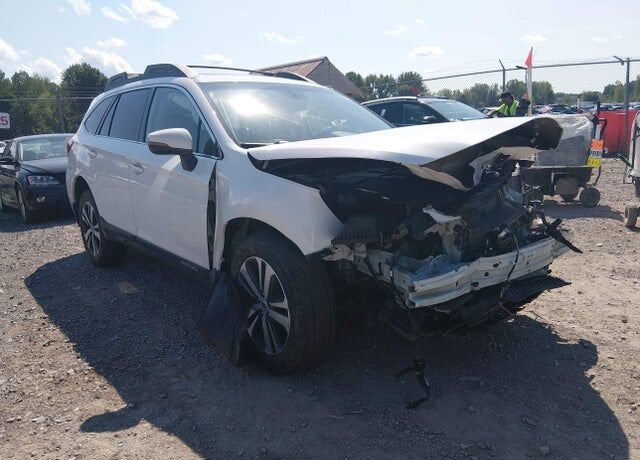 2018 SUBARU Outback