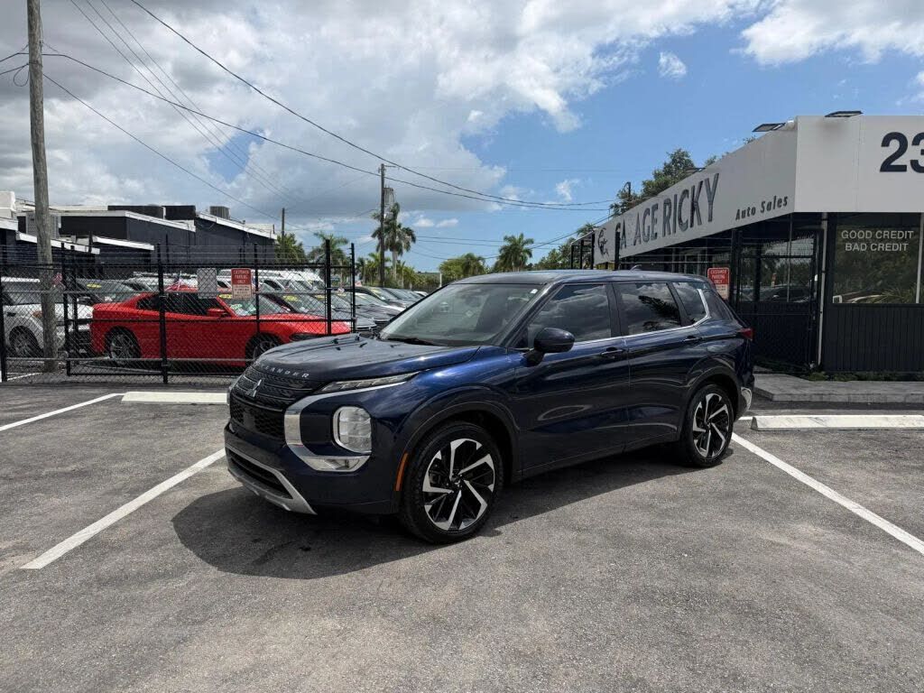 2022 MITSUBISHI Outlander