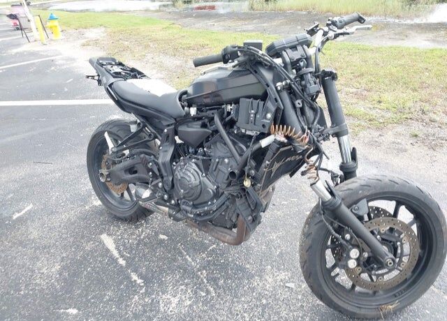 2022 YAMAHA MTN690