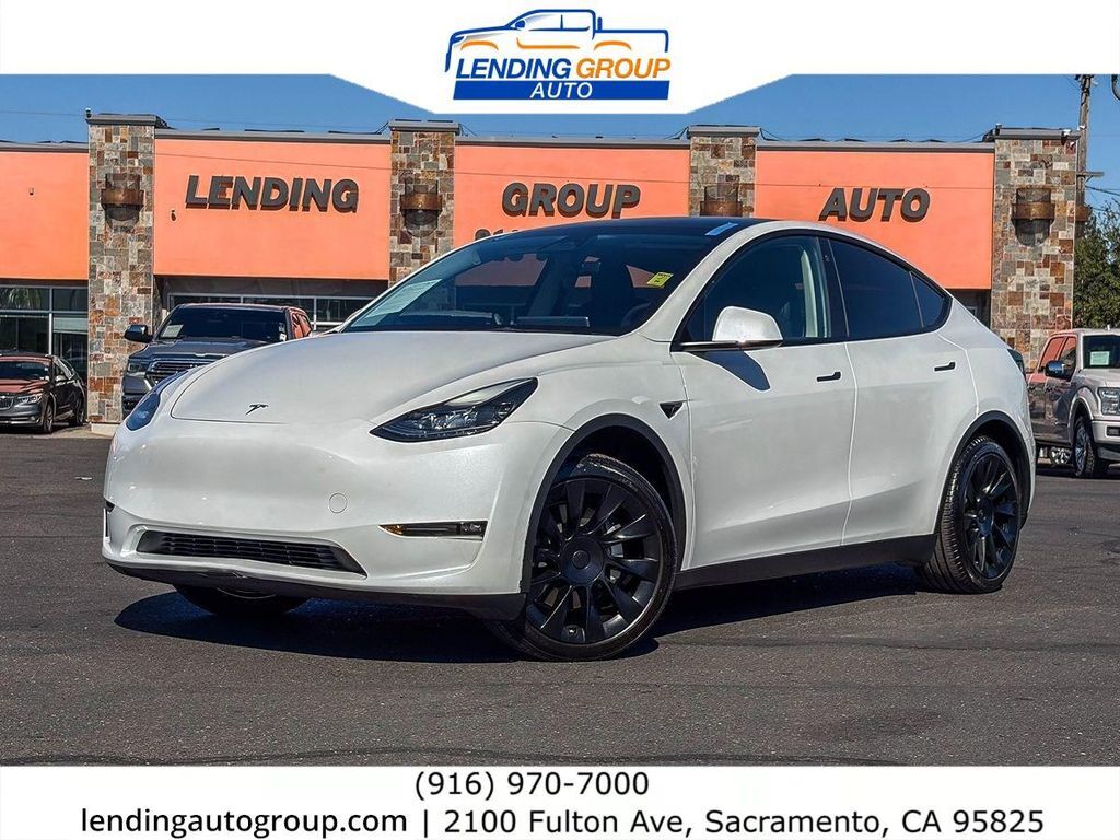 2023 TESLA Model Y