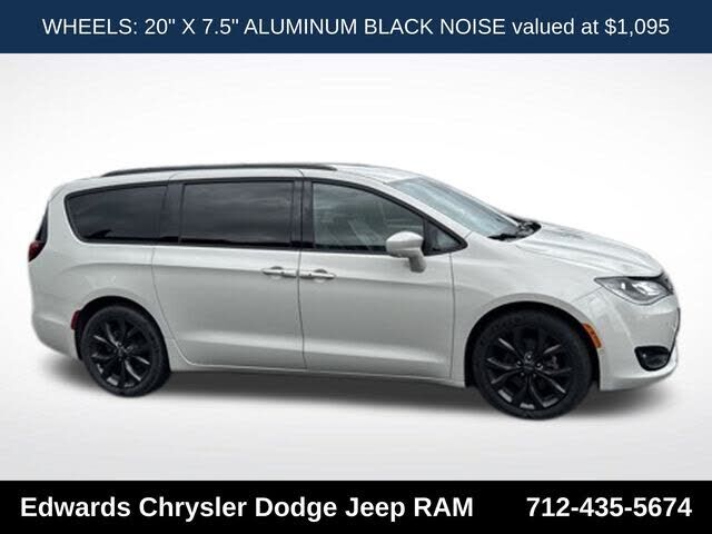 2020 CHRYSLER Pacifica