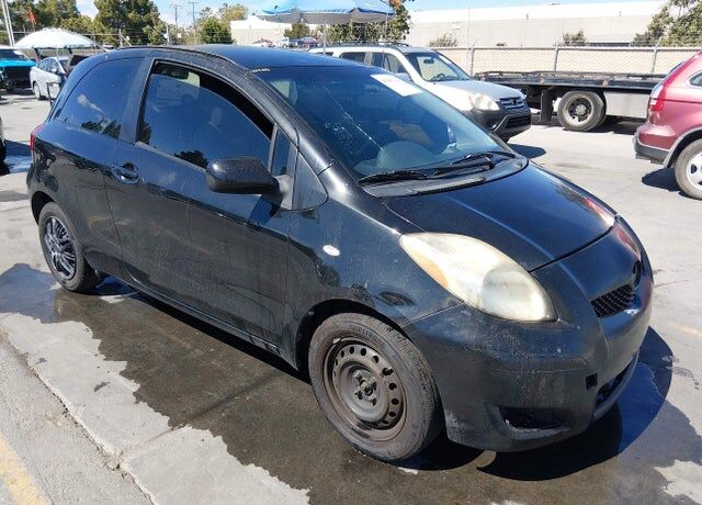 2011 TOYOTA Yaris